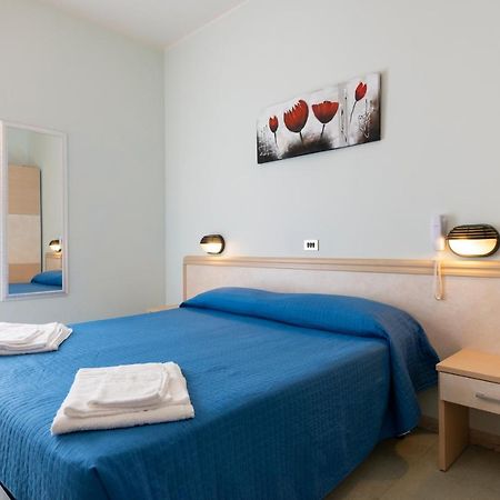 Hotel Olympic Milano Marittima Esterno foto