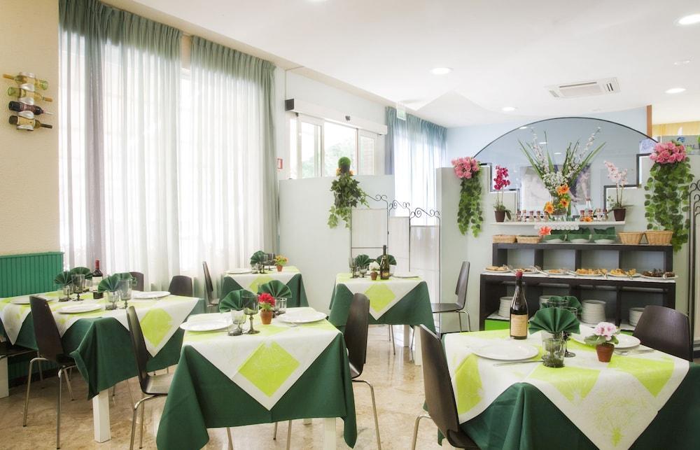 Hotel Olympic Milano Marittima Esterno foto