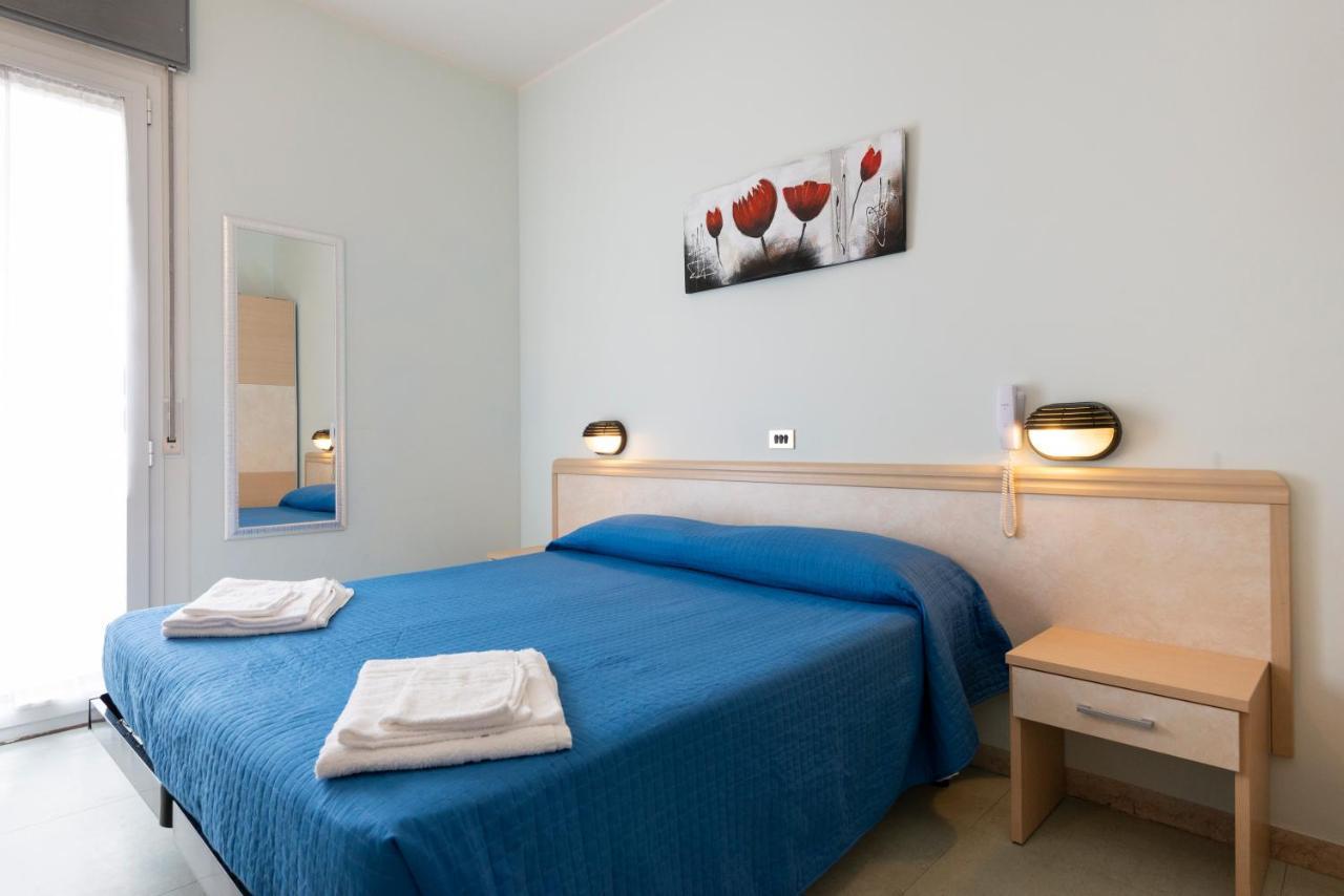 Hotel Olympic Milano Marittima Esterno foto