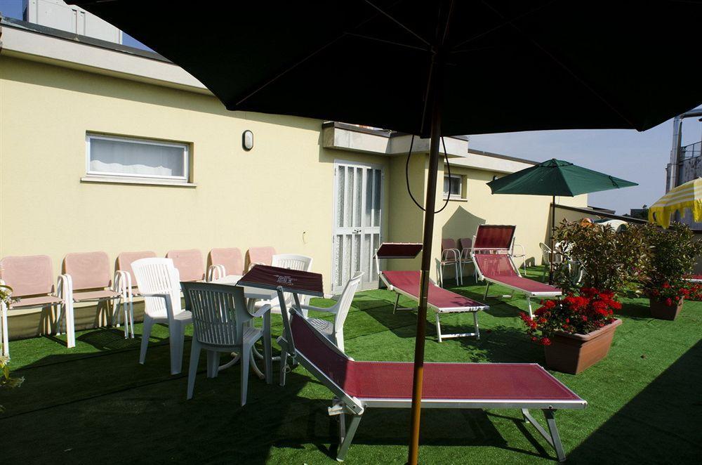 Hotel Olympic Milano Marittima Esterno foto