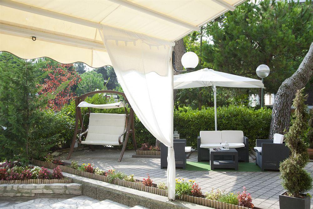 Hotel Olympic Milano Marittima Esterno foto
