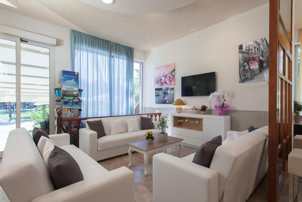 Hotel Olympic Milano Marittima Esterno foto