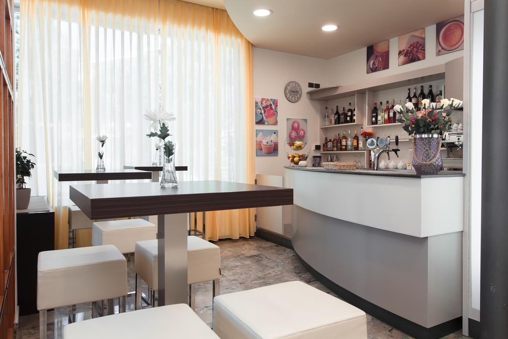 Hotel Olympic Milano Marittima Esterno foto