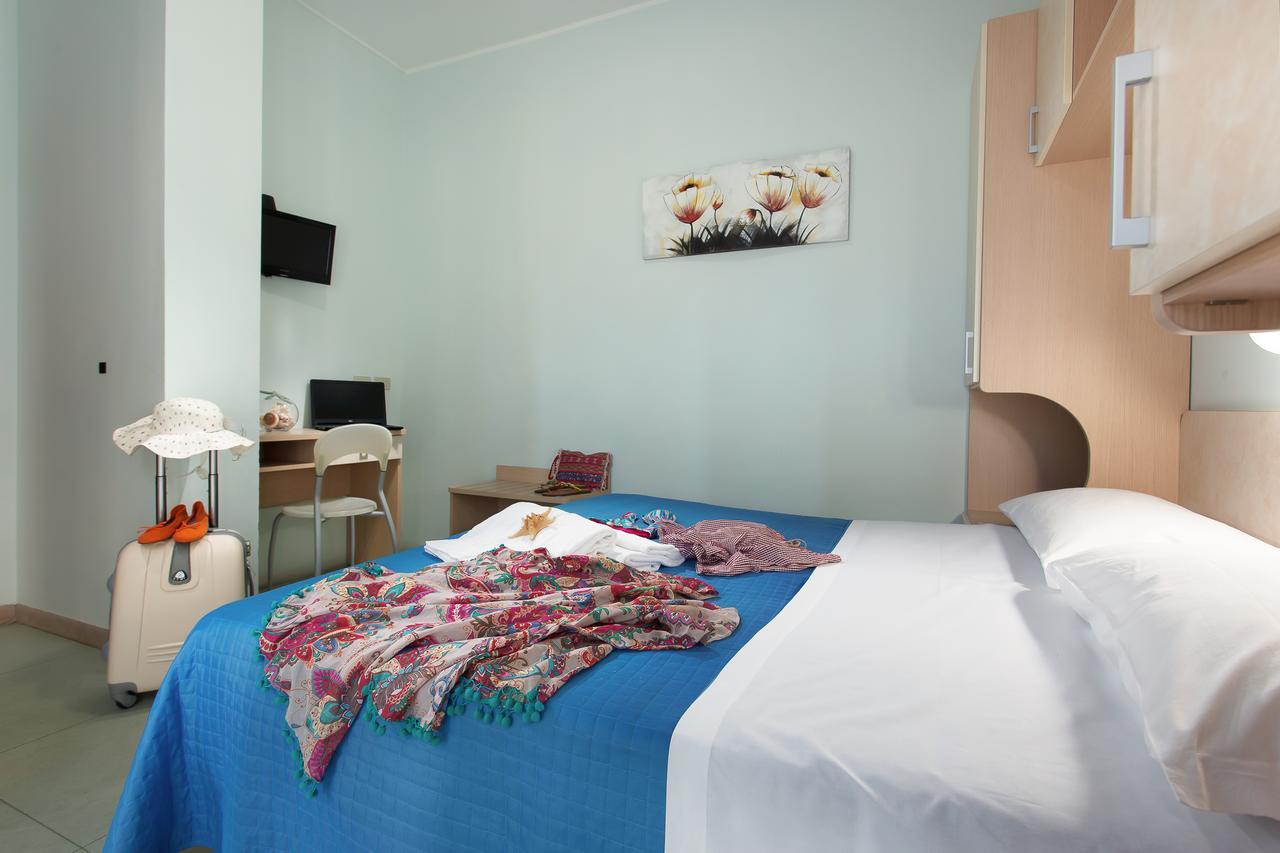 Hotel Olympic Milano Marittima Esterno foto