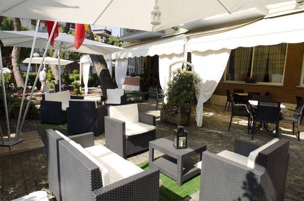 Hotel Olympic Milano Marittima Esterno foto